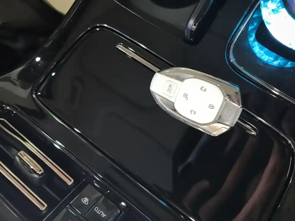 GAC Motor Trumpchi E9 — фото 3