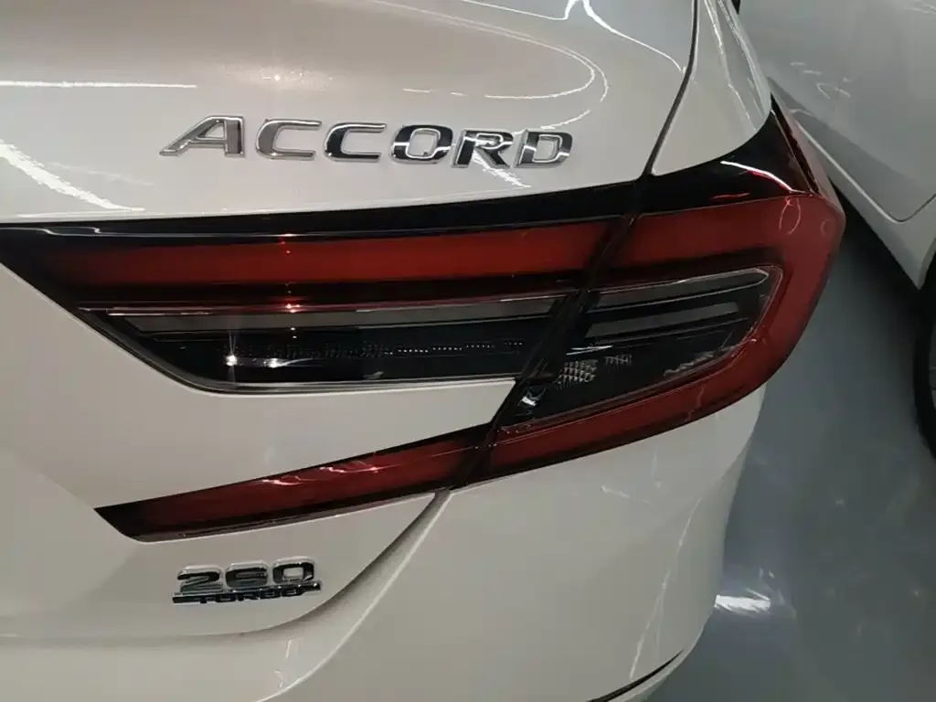 Honda Accord — фото 6