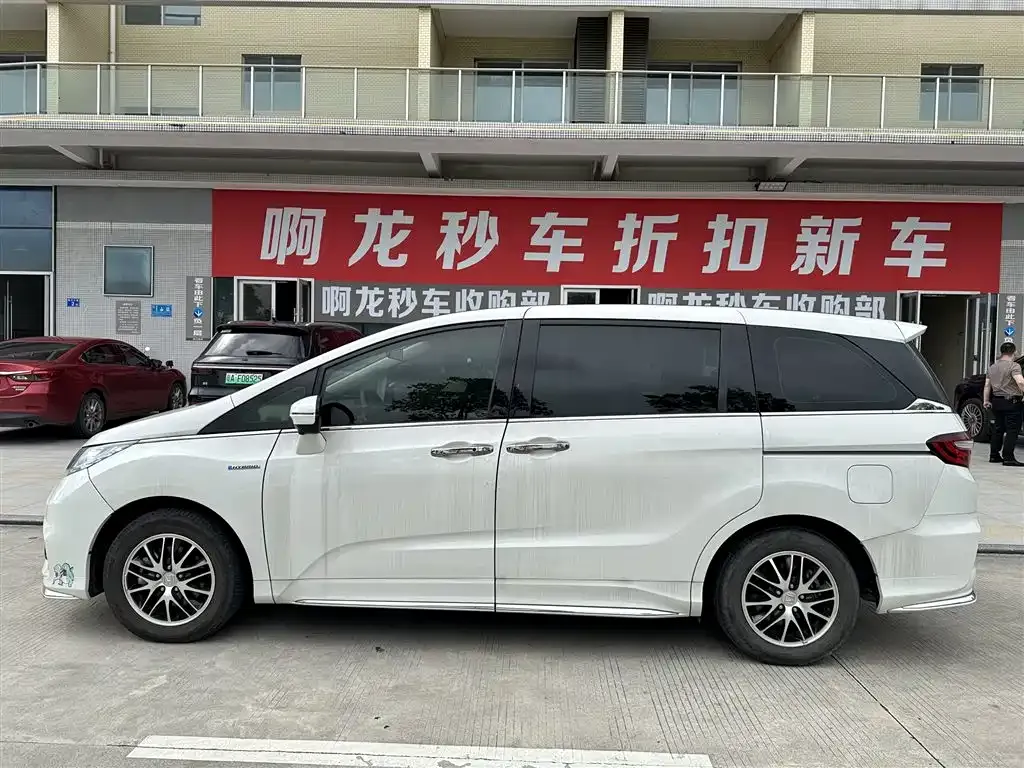 Honda Odyssey — фото 2