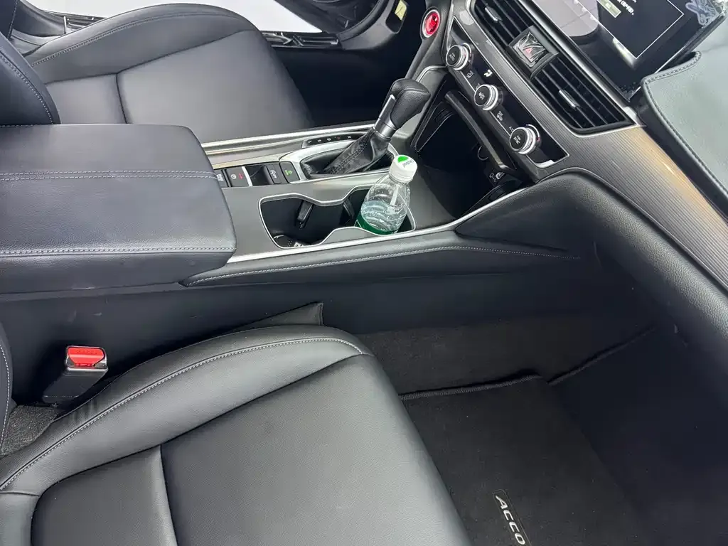 Honda Accord — фото 4