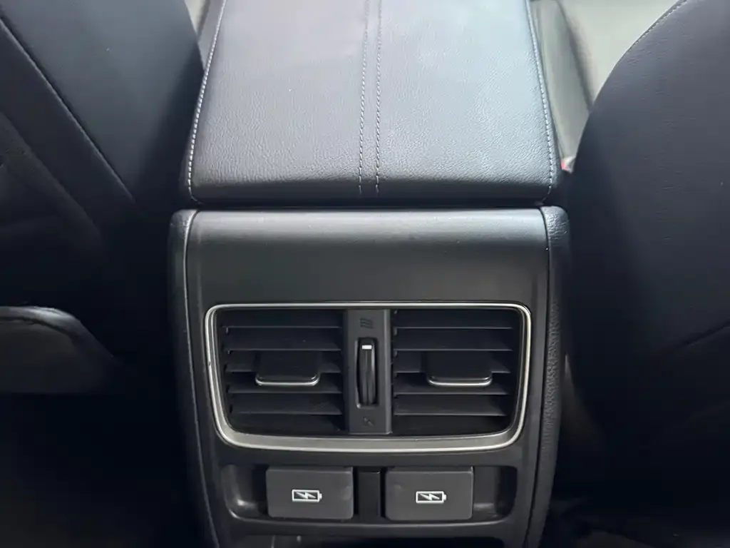 Honda Accord — фото 9
