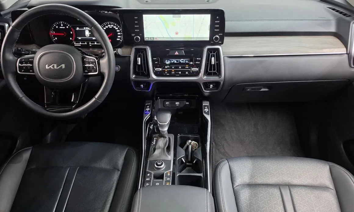 Kia Sorento — фото 6