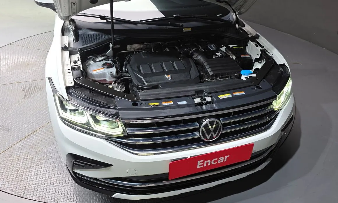 Volkswagen Tiguan — фото 9