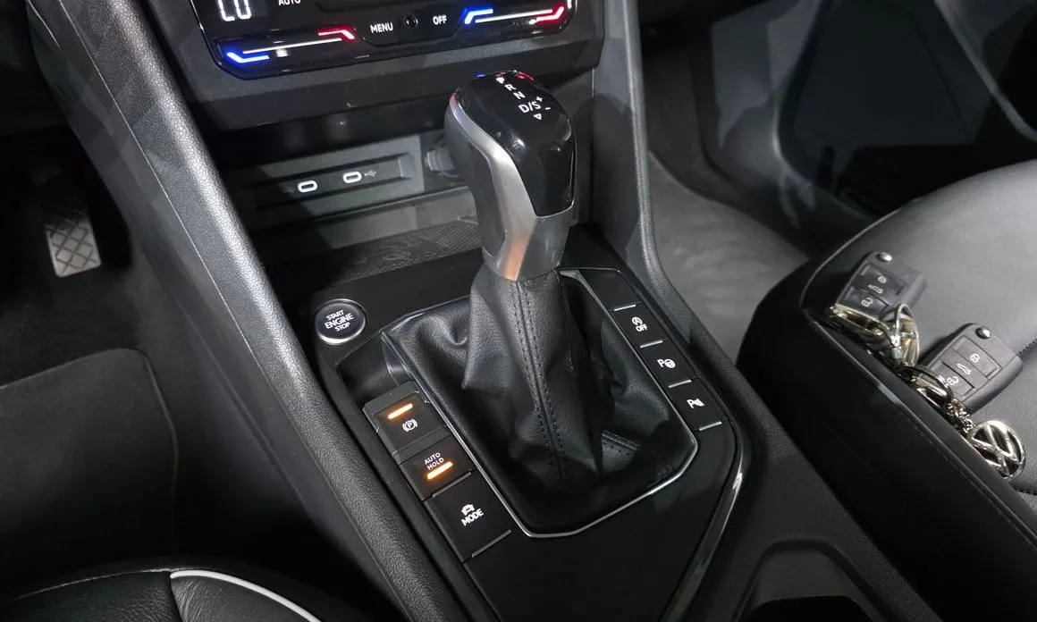 Volkswagen Tiguan — фото 8