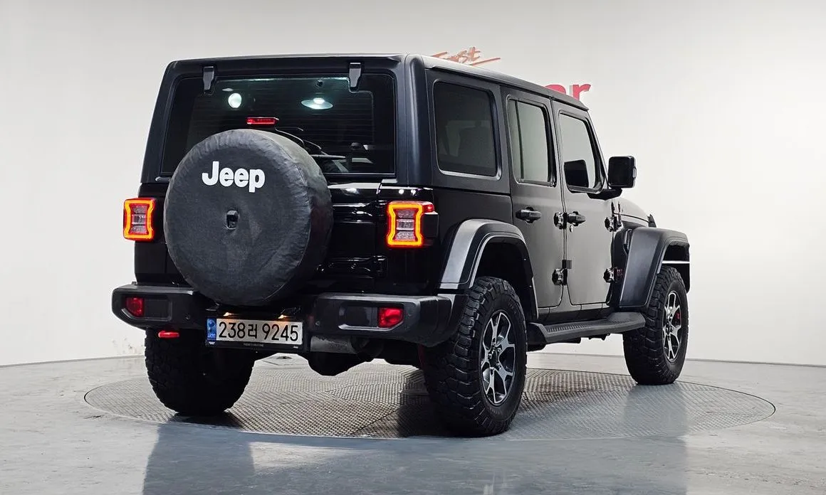 Jeep Wrangler — фото 2