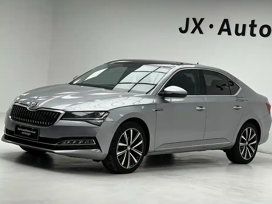 Skoda Superb — фото 1