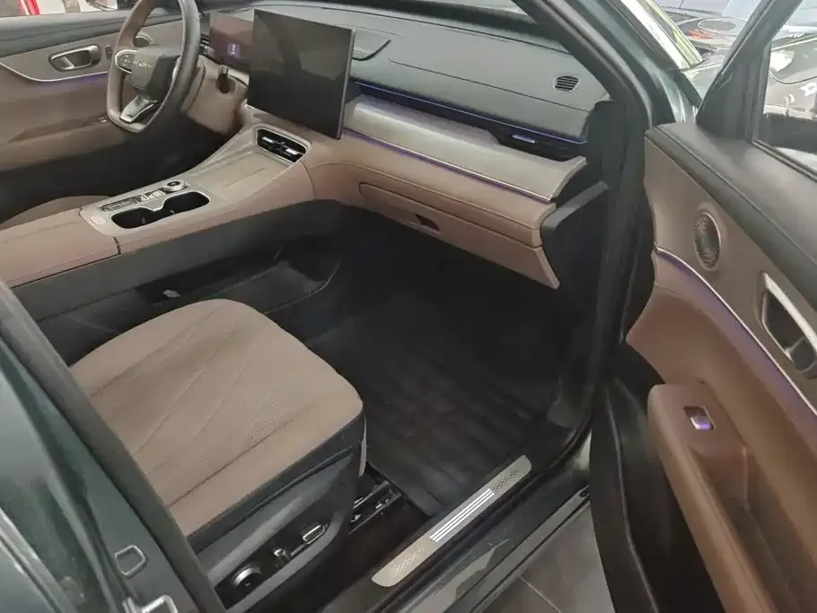 Chery Tiggo 8 PLUS — фото 10