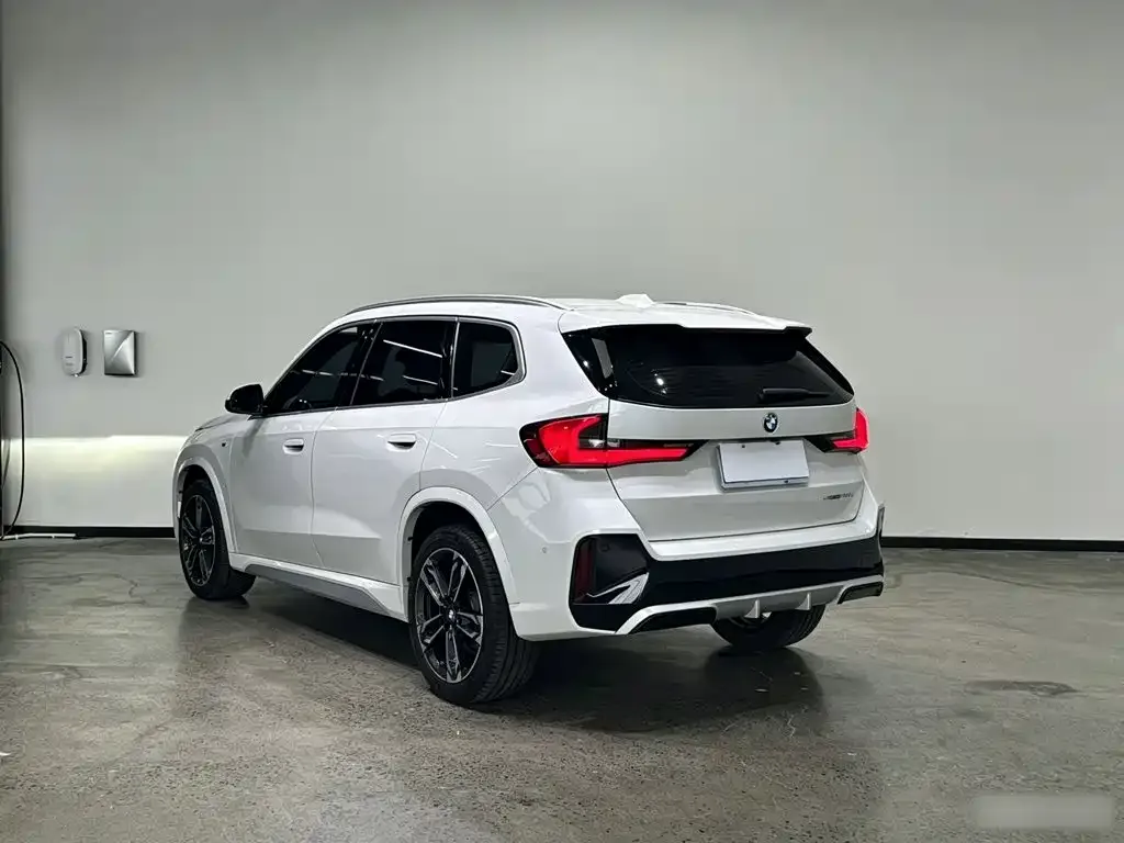 BMW X1 — фото 5