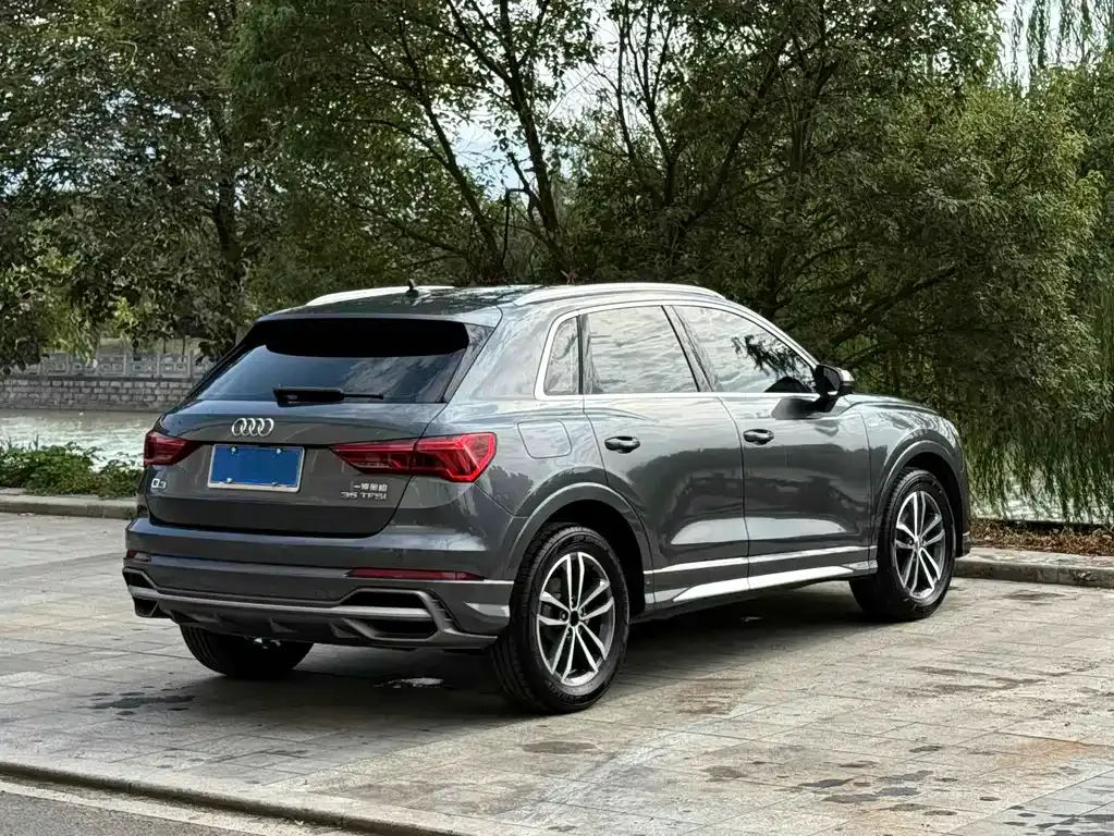 Audi Q3 — фото 7