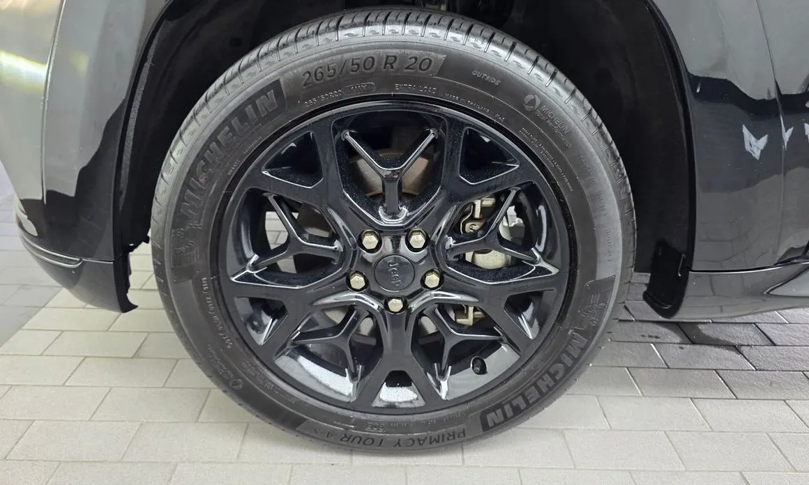 Jeep Cherokee — фото 9