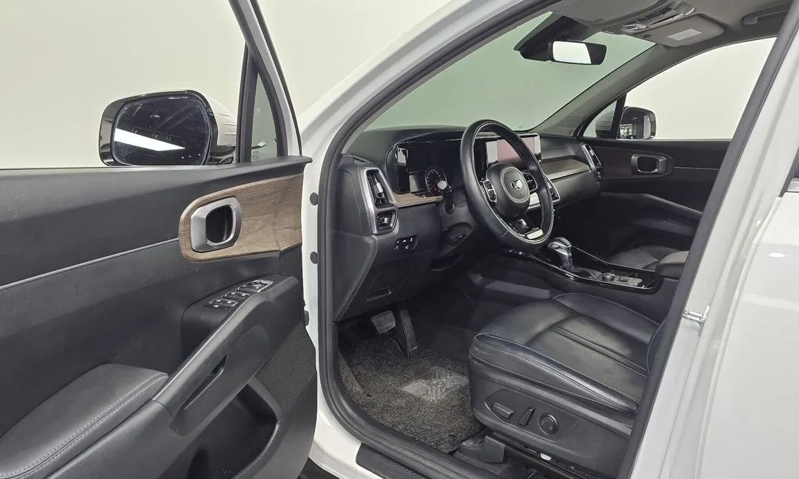 Kia Sorento — фото 7