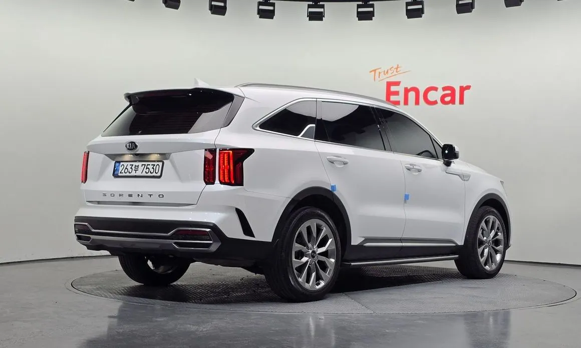 Kia Sorento — фото 5