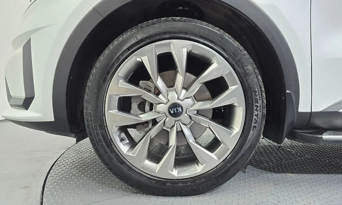 Kia Sorento — фото 6