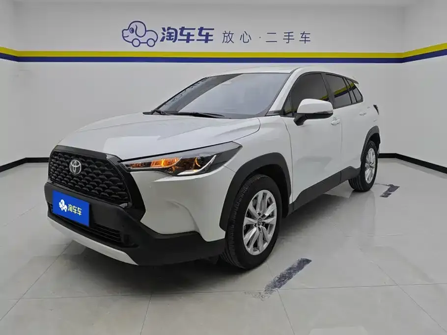 Toyota Corolla Cross — фото 1