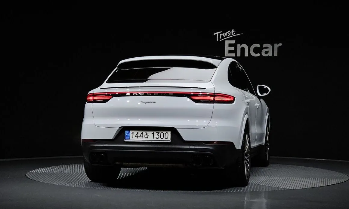 Porsche Cayenne — фото 5
