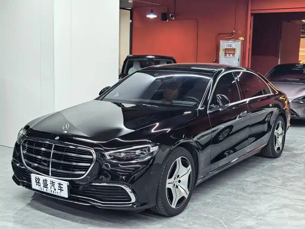 Mercedes-Benz S-Class — фото 1