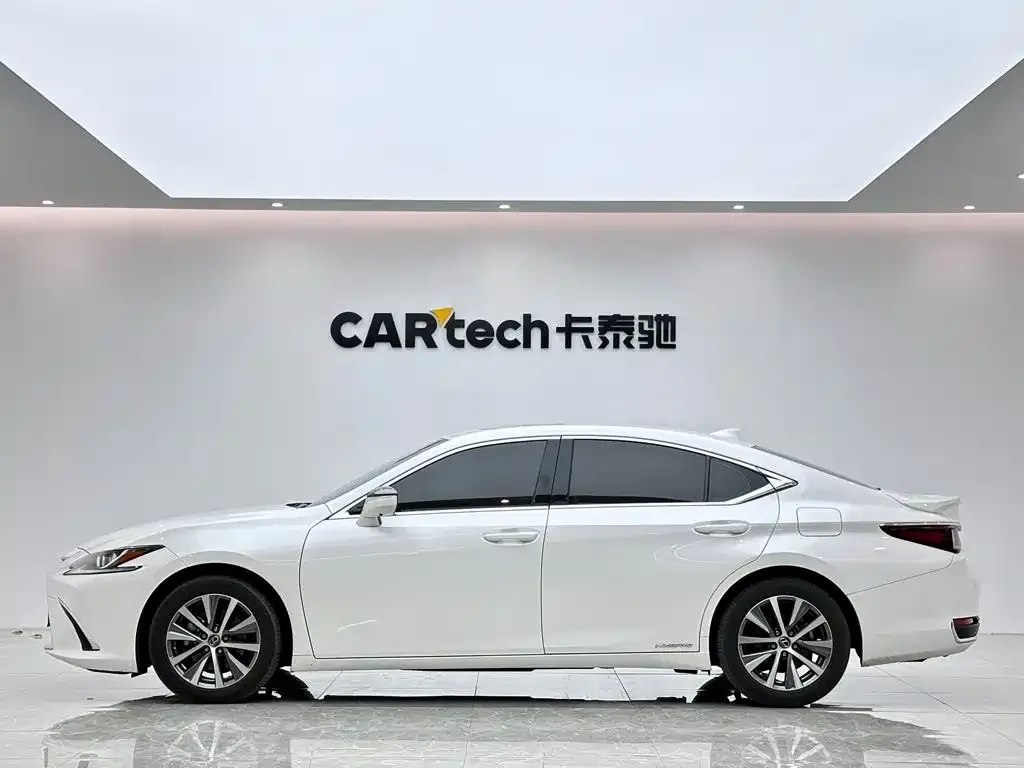 Lexus ES — фото 6