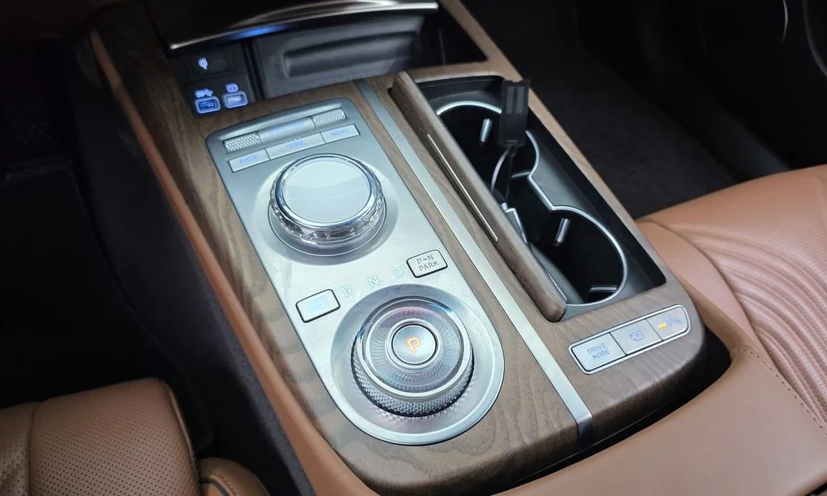 Genesis G80 — фото 10