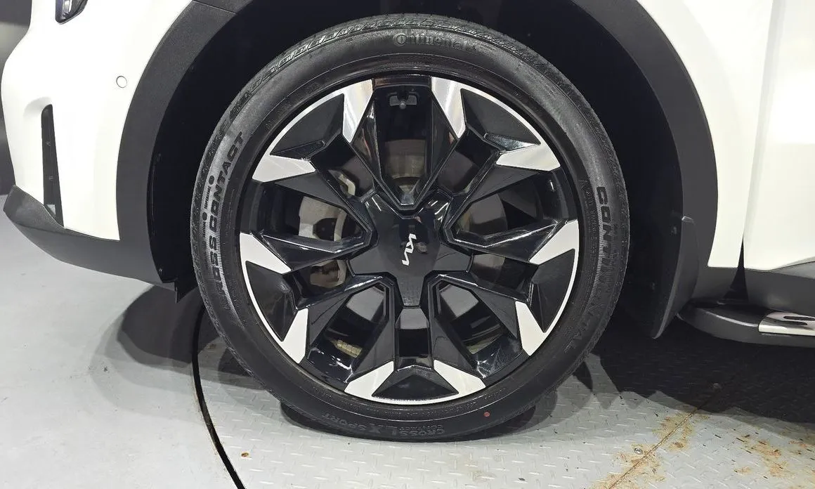 Kia Sorento — фото 6