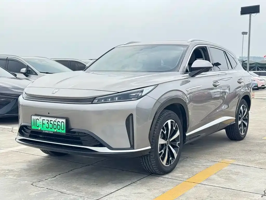 Roewe D5X DMH — фото 1