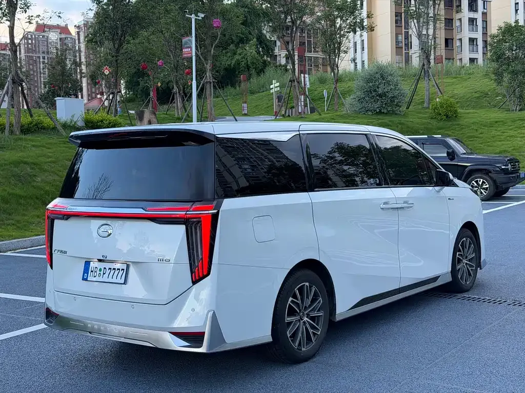 GAC Motor Trumpchi M8 — фото 9