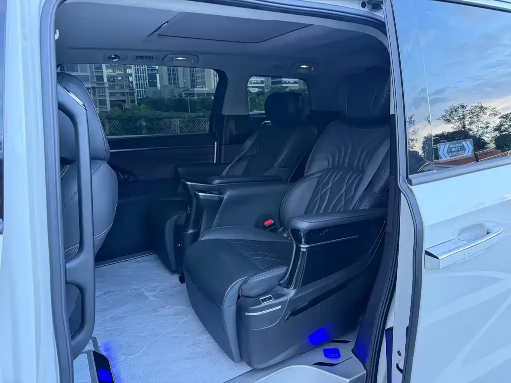 GAC Motor Trumpchi M8 — фото 4