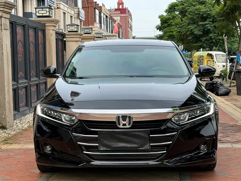 Honda Accord — фото 4