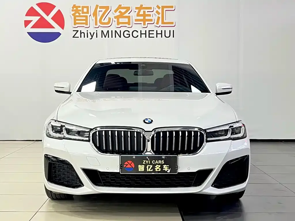 BMW 5 Series — фото 5