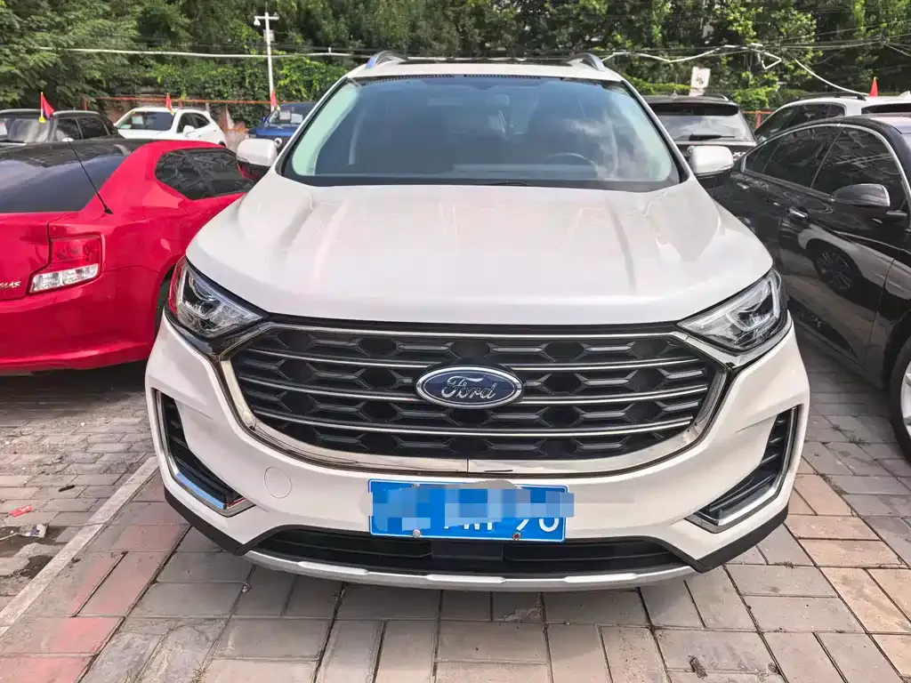 Ford Edge — фото 8