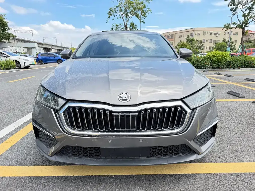 Skoda Octavia — фото 8