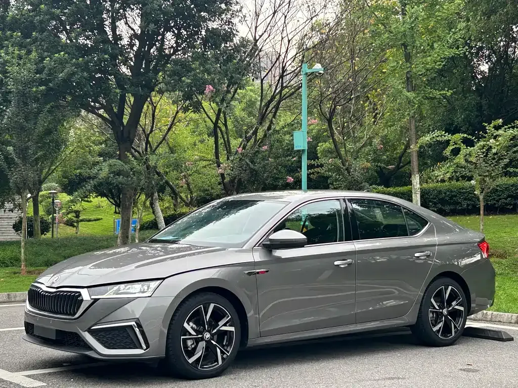 Skoda Octavia — фото 8