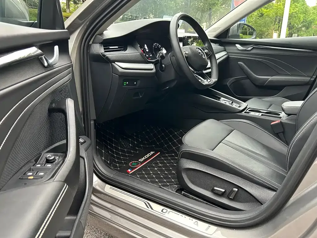 Skoda Octavia — фото 4