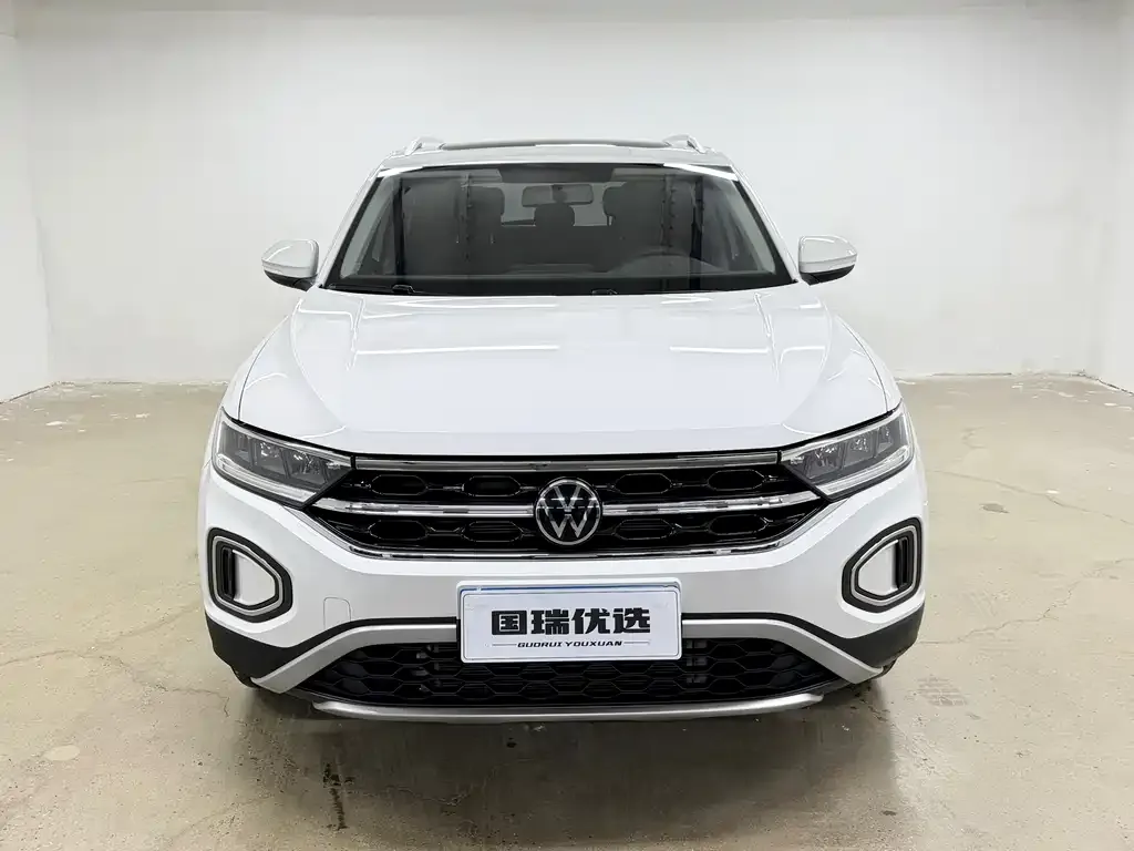 Volkswagen T-Roc — фото 6