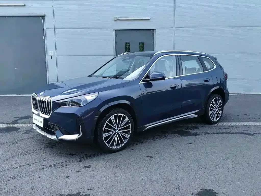 BMW X1 — фото 1