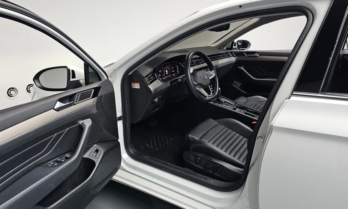Volkswagen Passat — фото 10