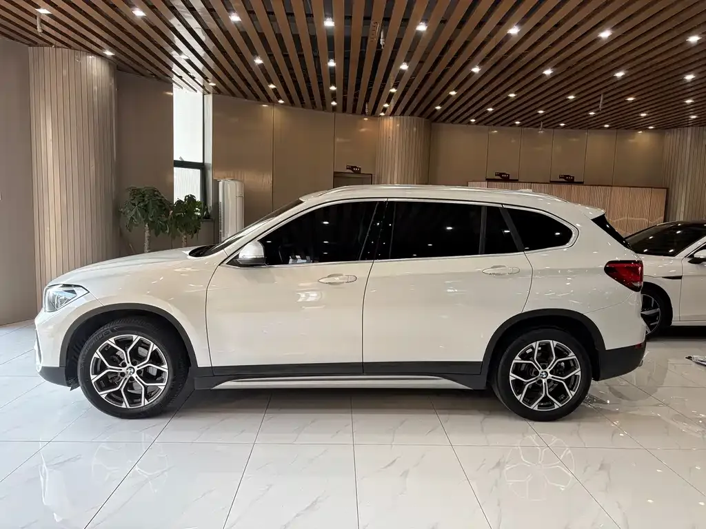 BMW X1 — фото 2