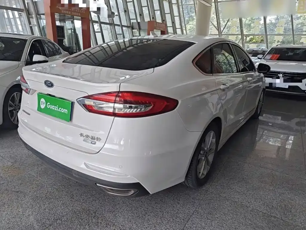 Ford Mondeo — фото 10