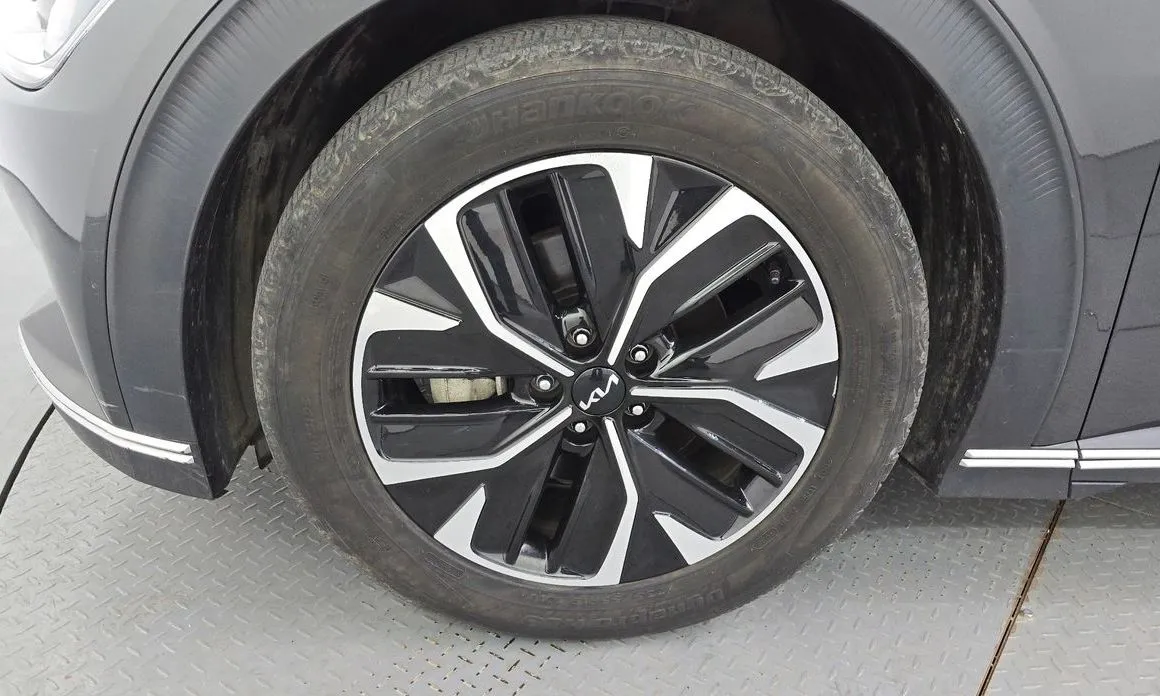 Kia EV6 — фото 7