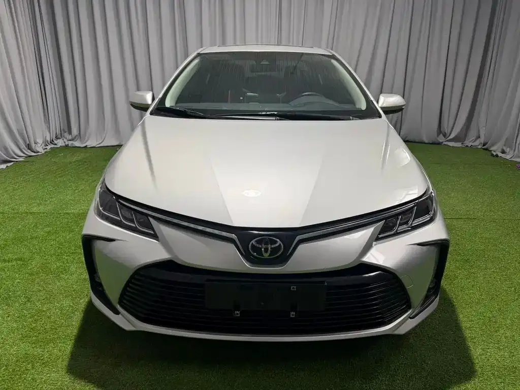 Toyota Corolla — фото 2