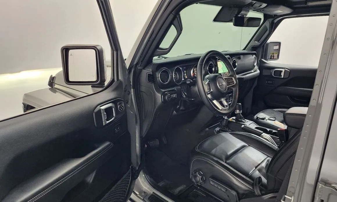 Jeep Wrangler — фото 8