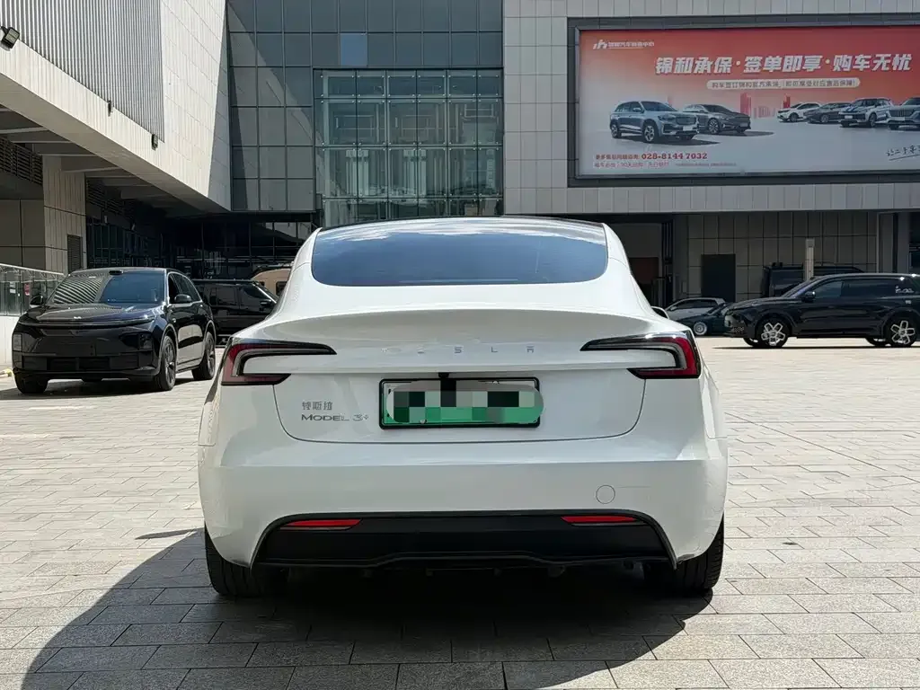 Tesla Model 3 — фото 6