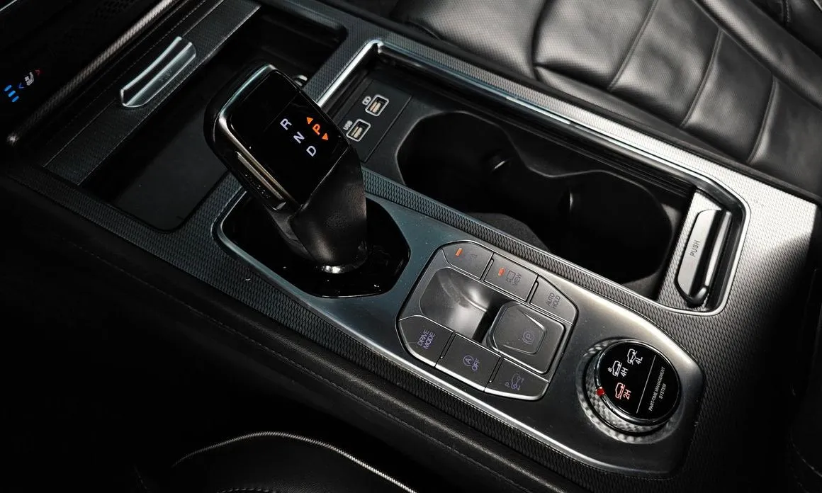 KG Mobility (Ssangyong) Rexton — фото 8