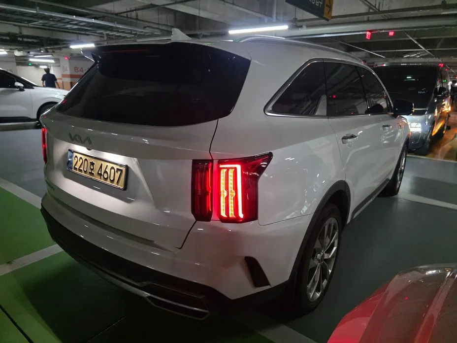 Kia Sorento — фото 6