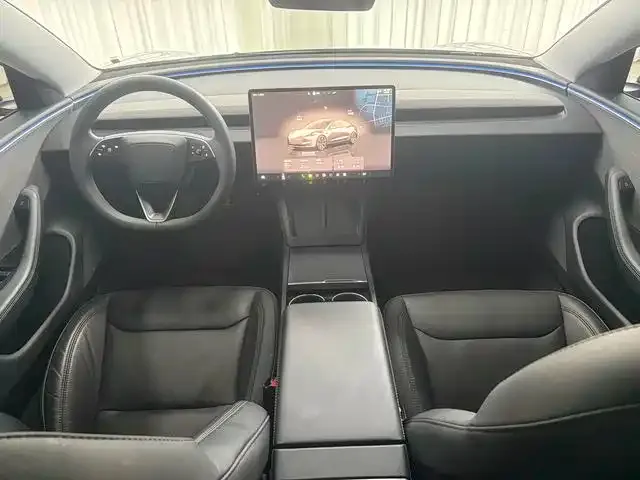 Tesla Model 3 — фото 2