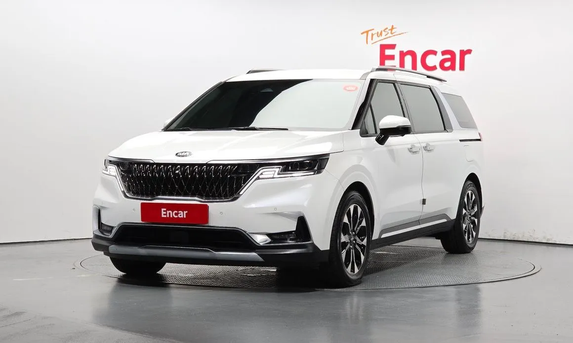 Kia Carnival — фото 1