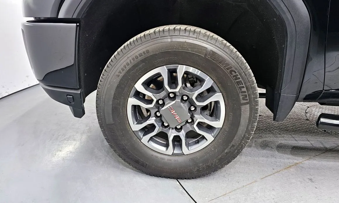 GMC Sierra — фото 8