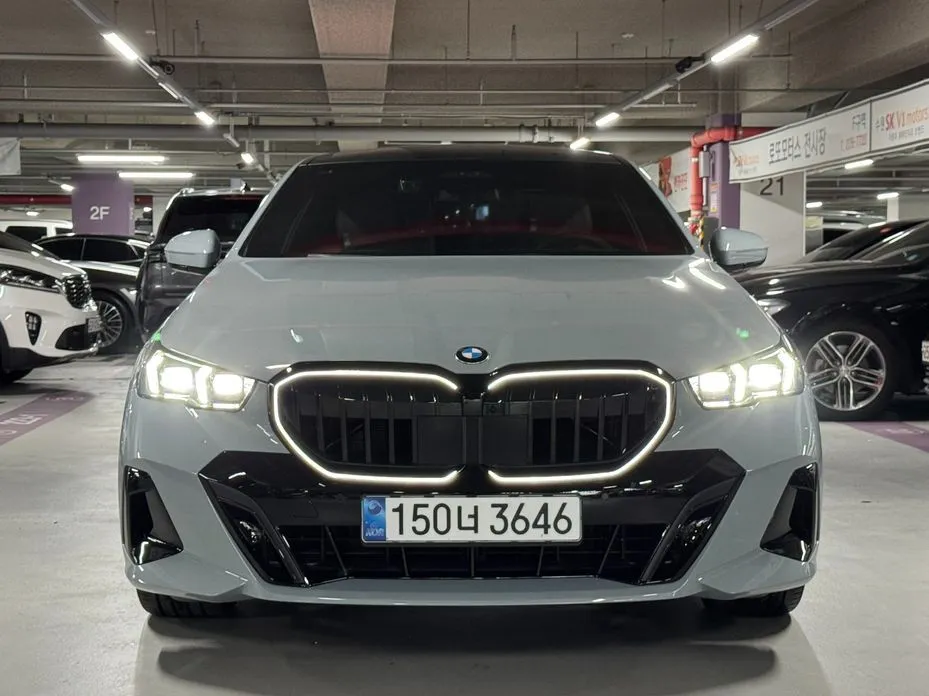 BMW 5-Series — фото 1