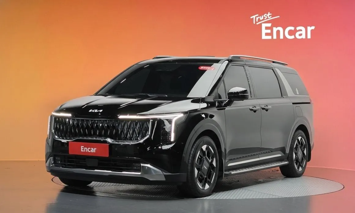 Kia Carnival — фото 1