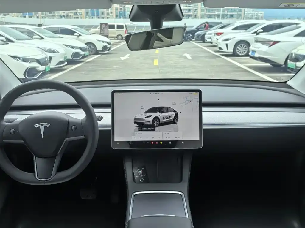 Tesla Model Y — фото 3