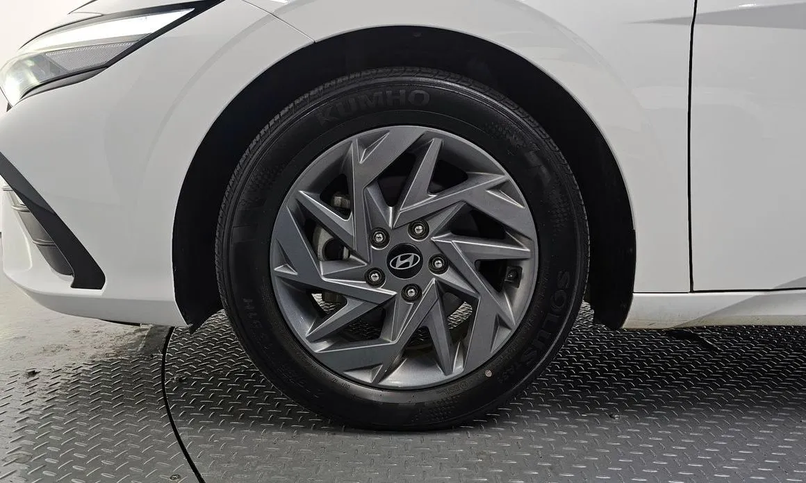 Hyundai AVANTE — фото 4